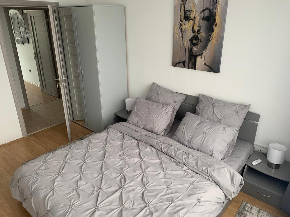 Victoriei Boulevard Private Apartment Μπρασόβ Εξωτερικό φωτογραφία