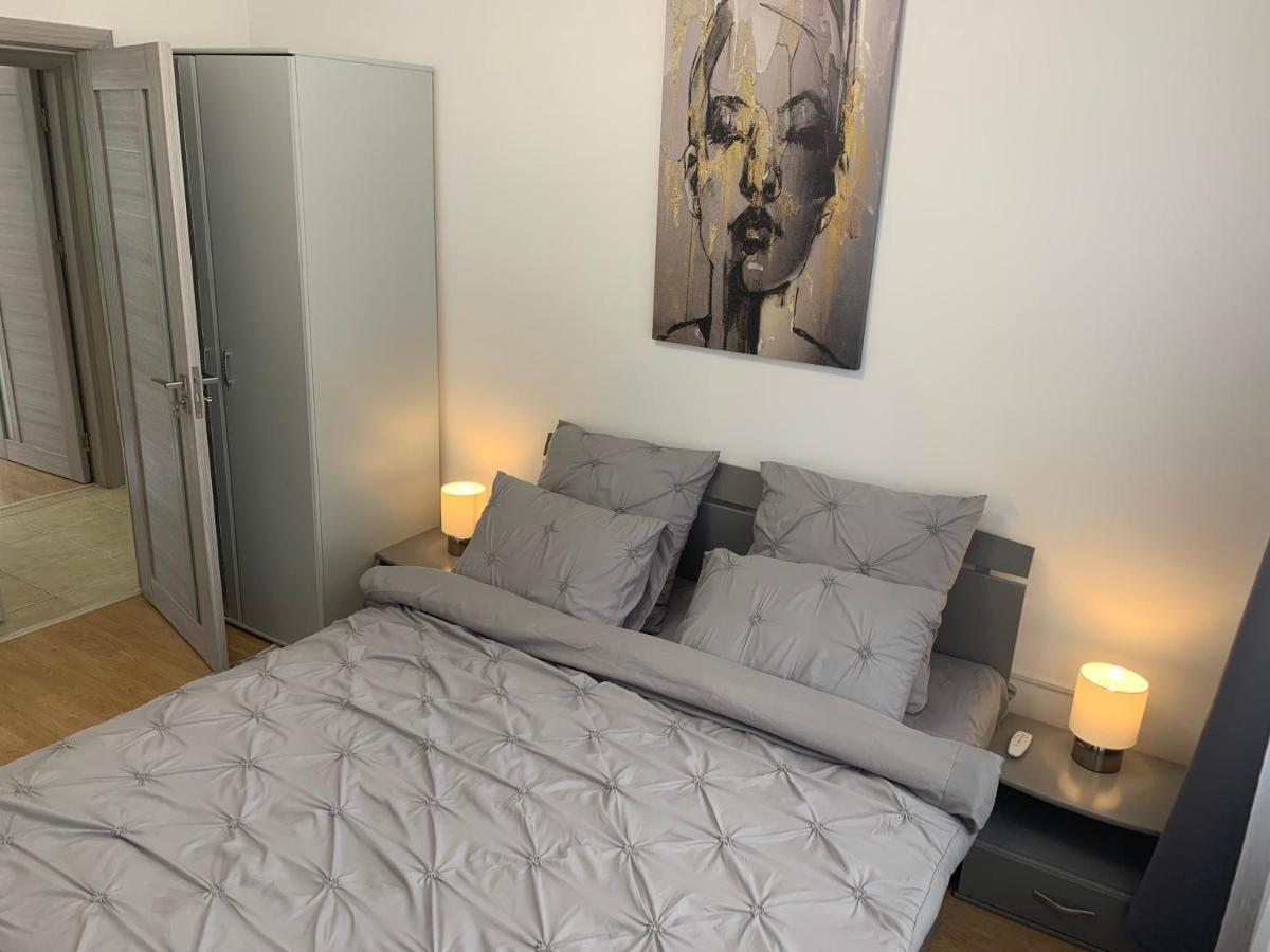 Victoriei Boulevard Private Apartment Μπρασόβ Εξωτερικό φωτογραφία